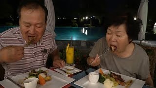 Vietnam Nha Trang Last day in resorts!! Family's swimming~ - Mukbang eating show