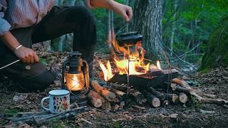 Camp relaxant en solo – Feu de camp et sons apaisants de la forêt
