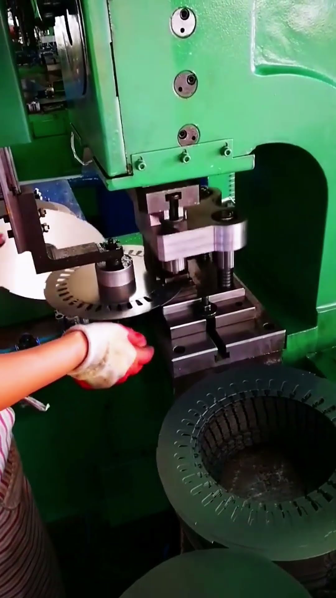 Punching process of motor rotor gasket- Good tools and machinery make work easy
