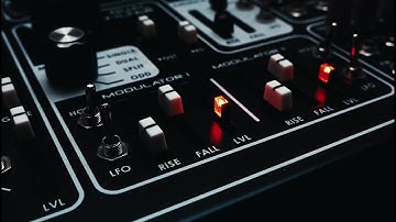 Dreadbox Nyx & Korg SQ1 ~ paraphonic they go