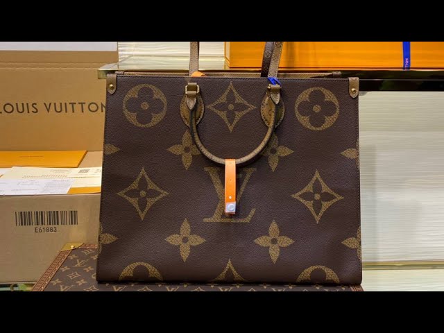 Louis Vuitton Tilsitt Monogram Reverse autres Toiles Monogram