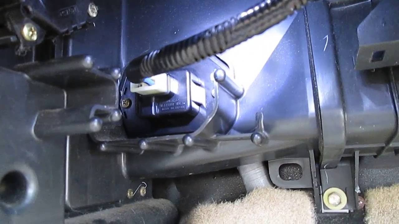 Fixing A Intermittent Heating and AC Problem On A Honda Accord - YouTube