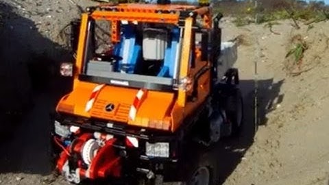 LEGO Technic 8110 - Unimog U400 Video Review