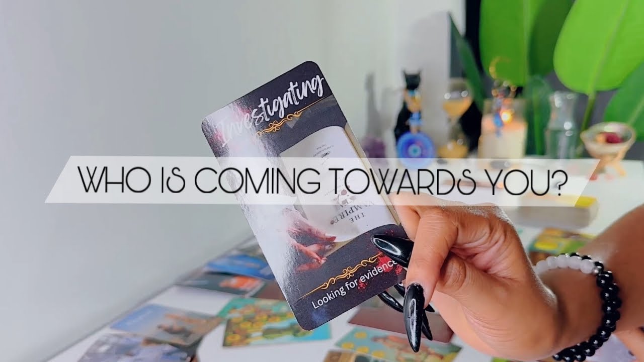 💕 Someone Is Obsessively Watching You! ....And You Have Someone Wanting To Offer You Their Love!