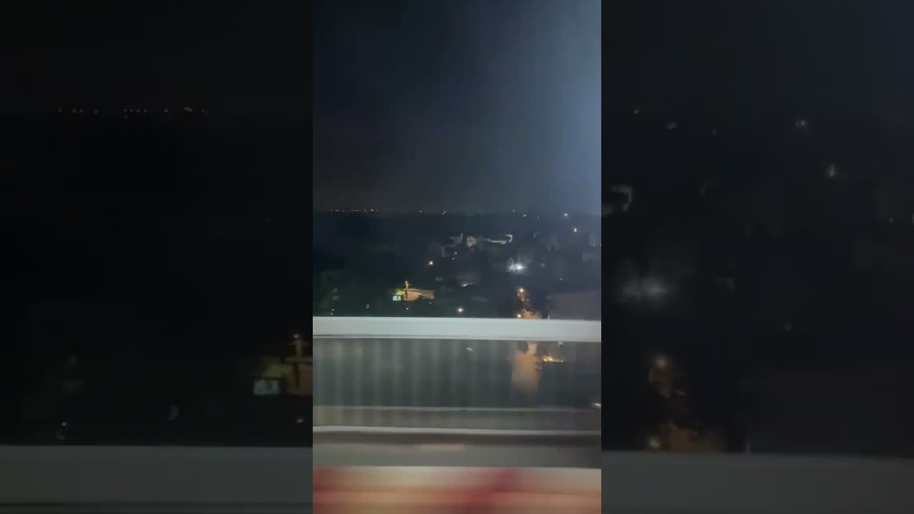 Viet Nam - Hanoi drive 베트남 하노이 버스 야경