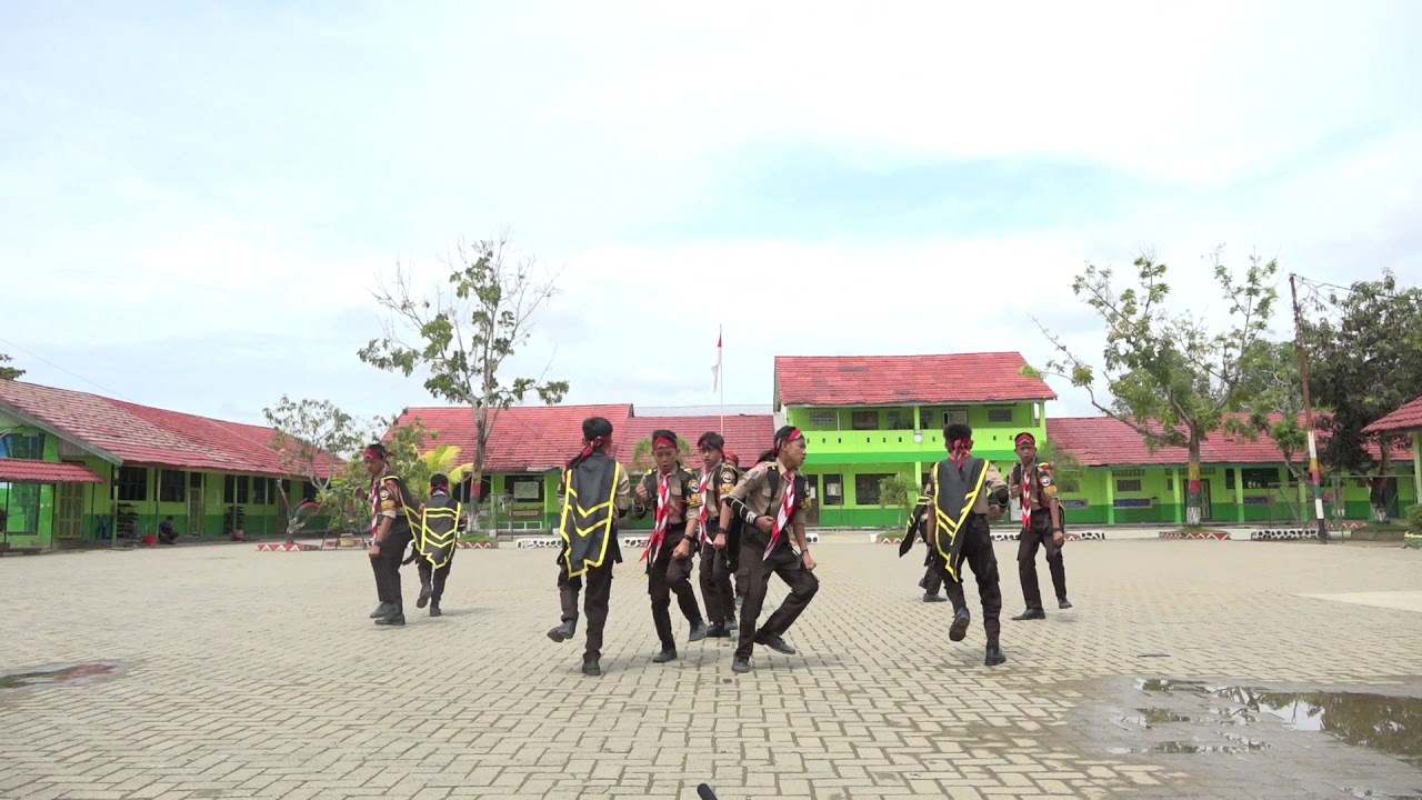 Yel Yel Mts darul istiqamah B( SMANTA SCOUT COMPETITION)