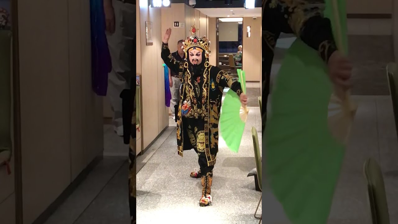 2025-09-14 川劇變臉 (親切互動/每訪必看)｜海底撈火鍋 [慶城店]｜十張面具 完整收錄 - Face Changing in Haidilao Hot Pot x 台北/松山/慶城街