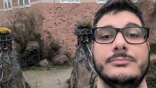 the vlogs are good...volta sto mouseio