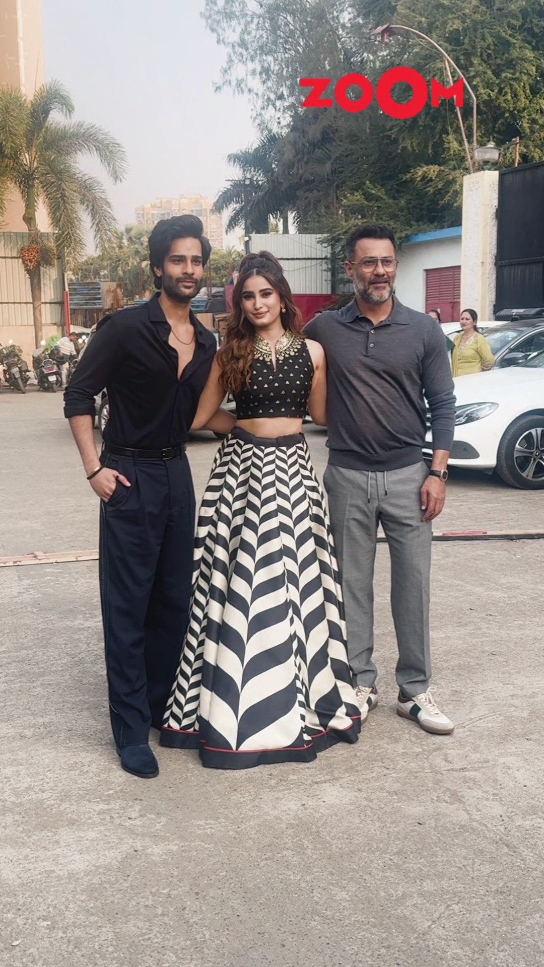 Rasha Thadani-Aman Devgn POSE for the paps at Azad's promotion event ? #
