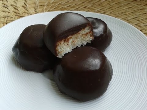 recette:-petit-four-noix-de-coco-et-chocolat-/كعابر-الشوكولا-و-جوز-الهند