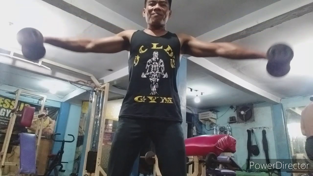 Cara latihan membentuk otot bahu di gym - YouTube