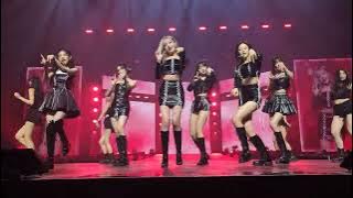 IVE (아이브) - LOVE DIVE | Rosemont 240326 | Show What I Have World Tour
