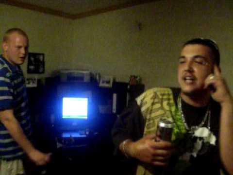 FREESTYLE MUST SEE RAP BATTLE auf YouTube ansehen FREESTYLE MUST SEE RAP BATTLE auf YouTube ansehen
