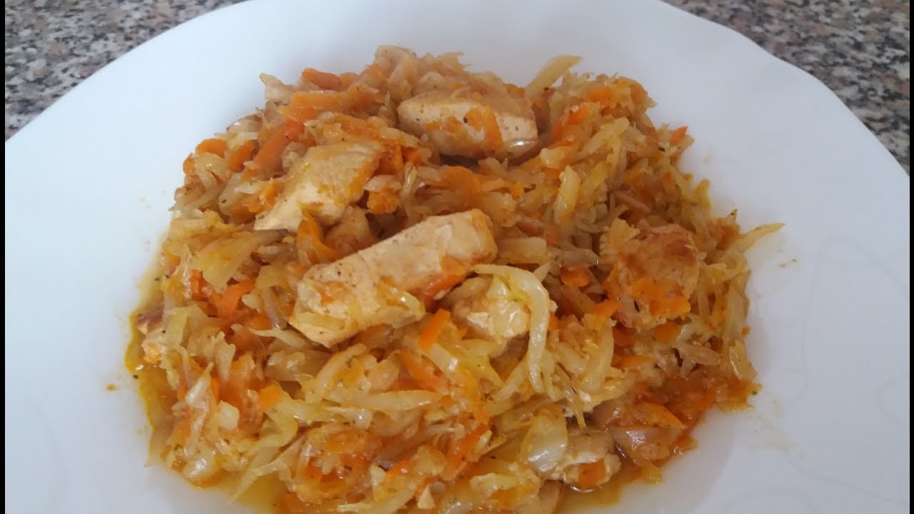 Капуста с мясом куры