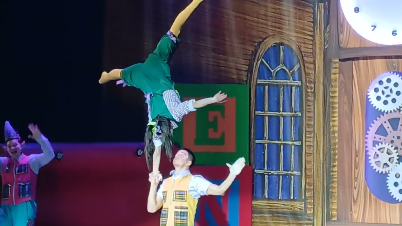 Рождество в Six Flags, 2025 год.