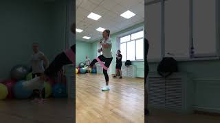 Фитнес резинка! Ноги!