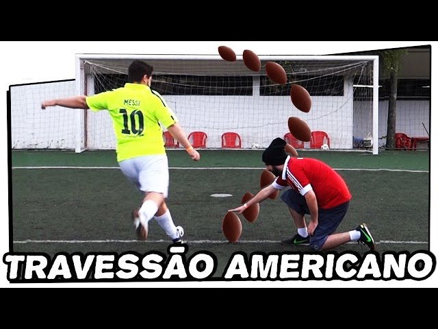 Fileiras De Bolas Do Futebol Americano Na Experiência No Times