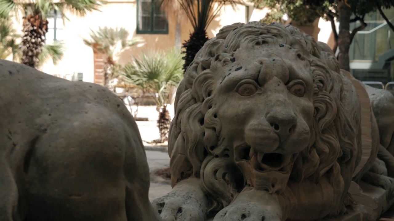 Restoration works at the Grand Master’s Palace - stone lions