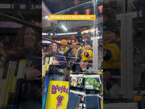 The final puck for Felix in 2025 😘