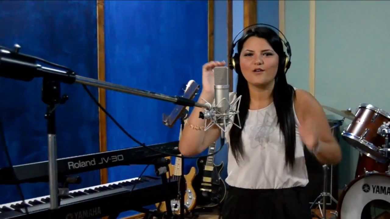 qualcosa che non c'è elisa