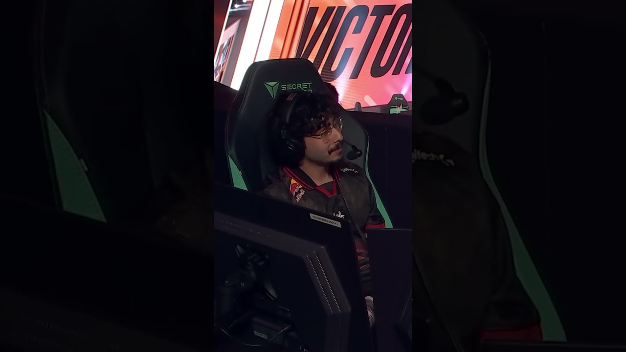 BrokenBlade y Flakked  