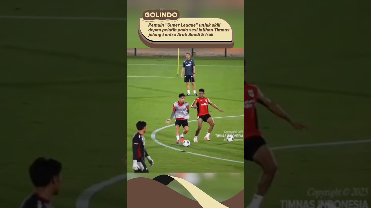 Pemain super league Indonesia unjuk skill depan pelatih saat latihan Timnas di Arab Saudi 