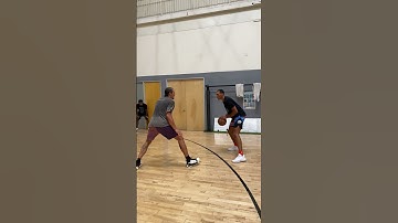 Darius Bazely reading the defender.. Quick jab into the 3 🚀 #shorts