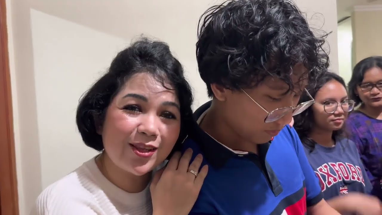 Adikku Bungsu Udah Gedhe Yaaa