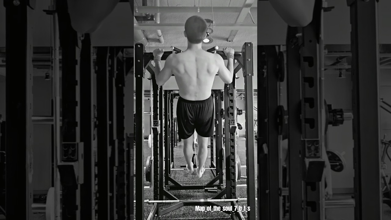 Shirtless RM Workout In The Gym! 🧎‍♀️