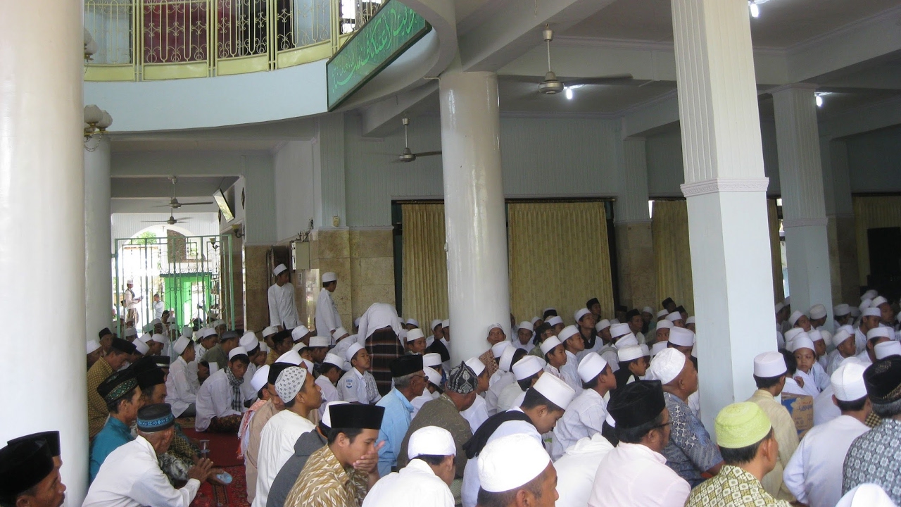 LIVE HAUL ALM. AL-ARIFBILLAH KH. MOH. HASAN GENGGONG YANG KE 67