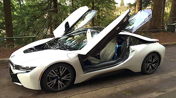 Hur snabb är en BMW i8?