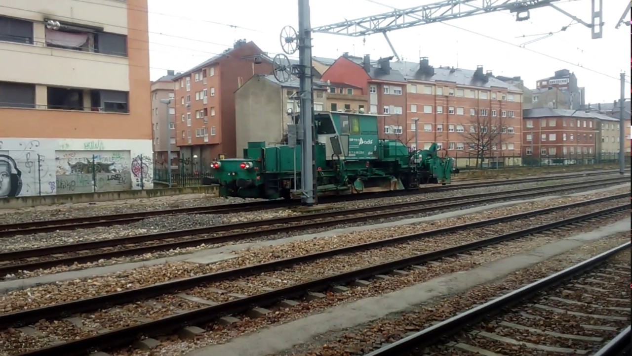 Trenes Renfe y Adif por Ponferrada (León)_30.