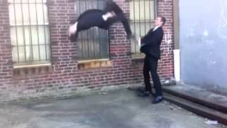 Backflip termina en faceplant - FaceLOCO.com