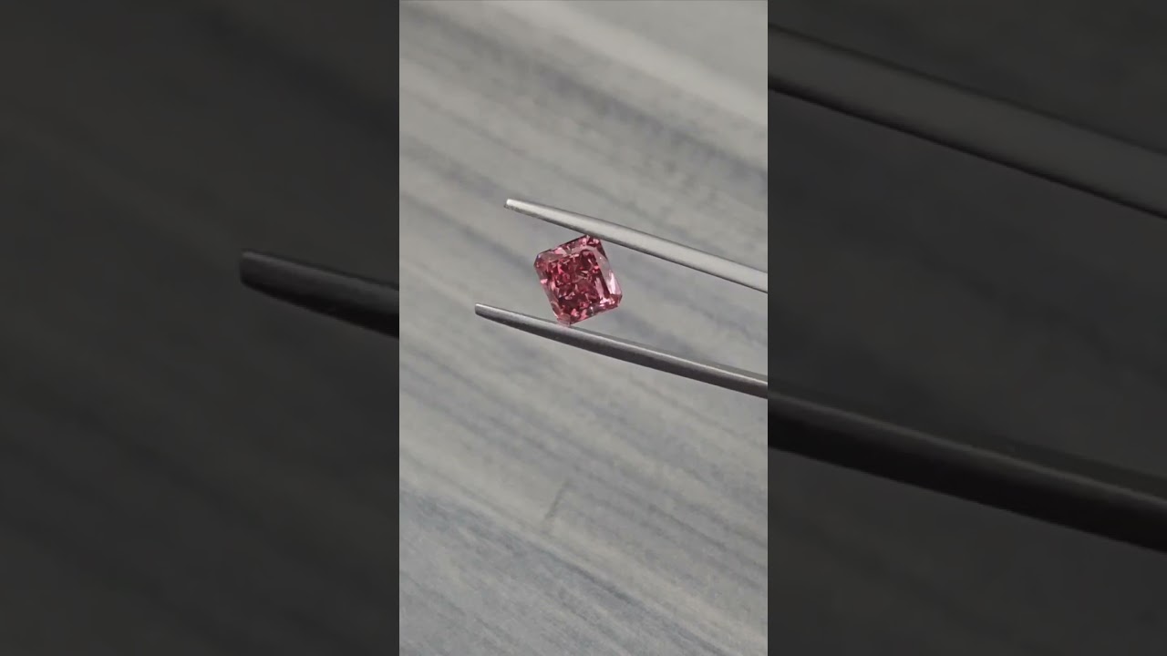 Unique Fancy RED Diamond 1,44ct