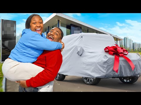 SURPRISING MY WIFE WITH HER DREAM CAR FOR CHRISTMAS!