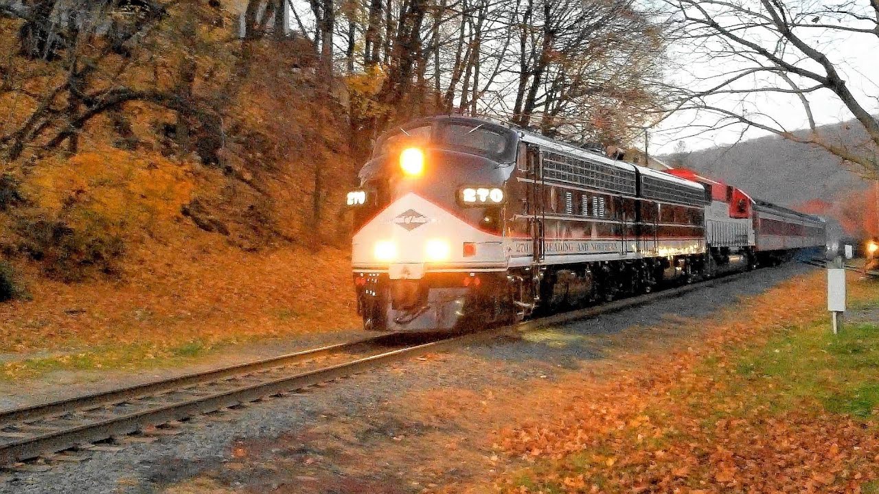 RBMN Fall Foliage F-Unit and RDC Excursion Train with a Smoking Brake 🔥 ...