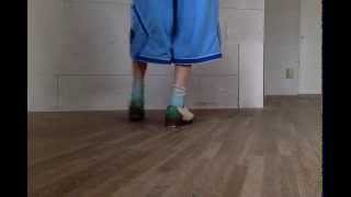 tap Basic step (dig brush & shuffles )