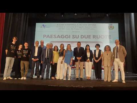 Video Paesaggi su due ruote - Liceo A. Volta di Ortona