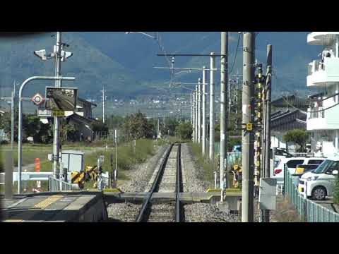 大糸線の島内駅～島高松駅間を走行するE127系の前面展望
