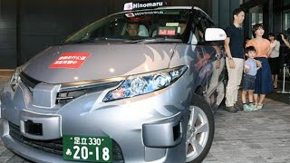 自動運転タクシー、都心で客乗せ発進　世界初