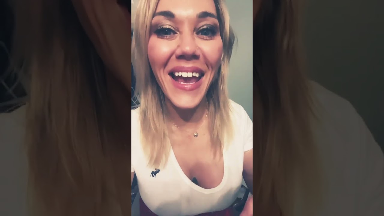 LEFTIST MOB ATTACKS WOMAN PROTECTING KIDS! 