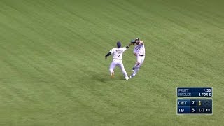 DET@TB: Morrison makes the catch after near-collision