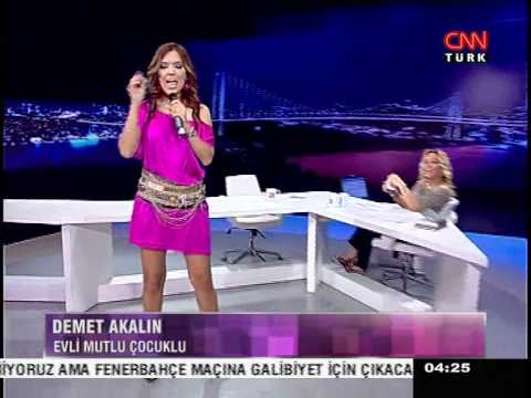 Demet Akalın - Evli Mutlu Çocuklu { Saba Tümer'le Bu Gece } 06.05.2010