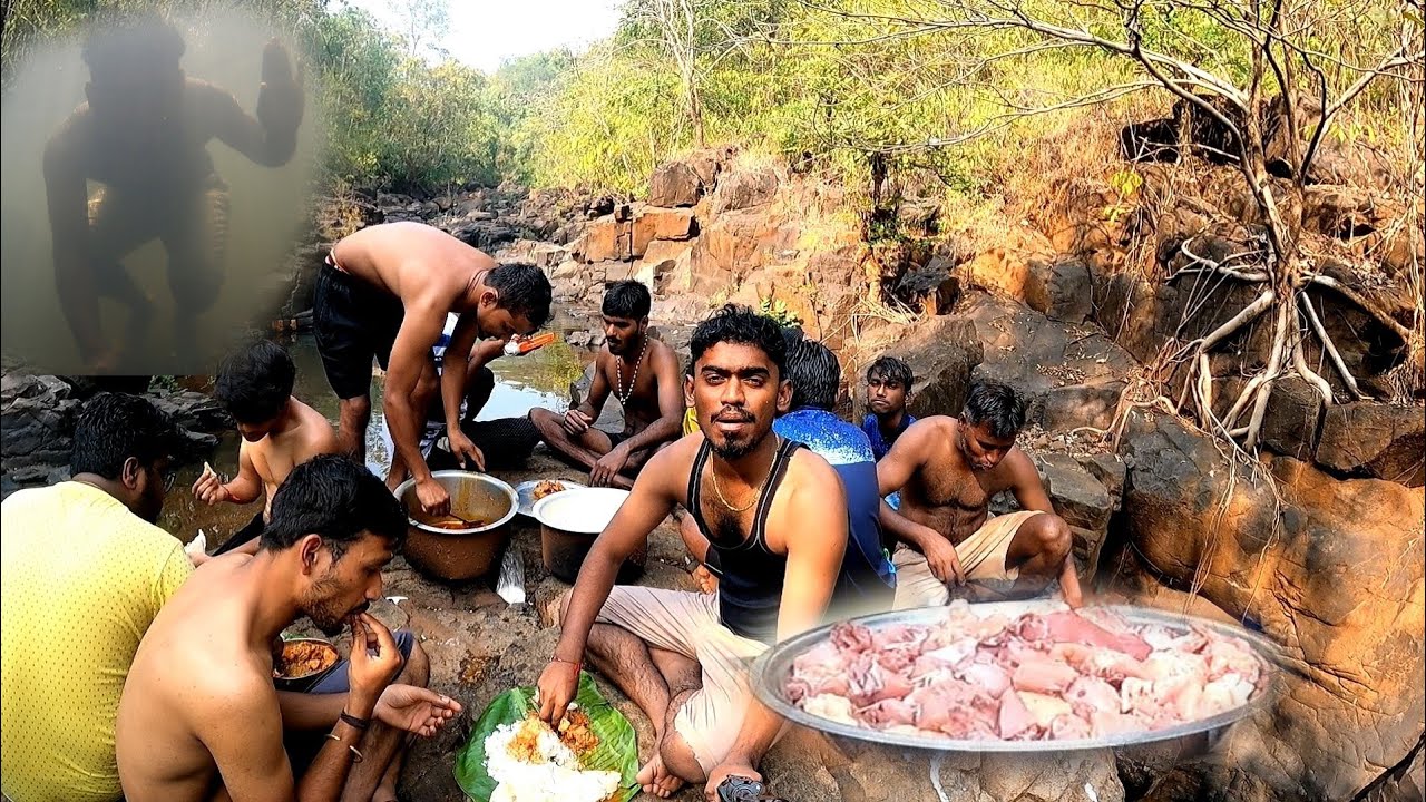 पऱ्यावर अंघोळ करून केले वनभोजन 🥰खेकडी पकडली - Kokan Chicken Party