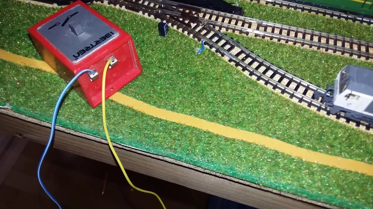 Maqueta de Ibertren escala N (Iberama 550) modelismo ferroviario. Analógico.