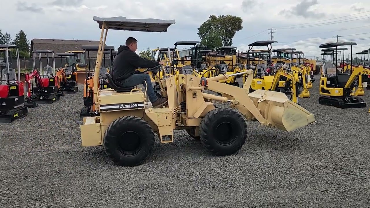 Mitsubishi WS200 Wheel Loader - YouTube