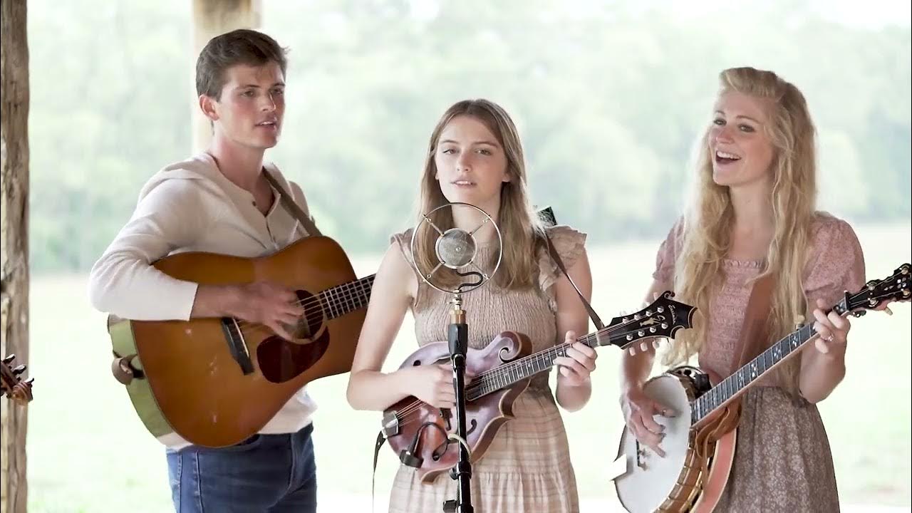 Wayfaring Stranger - The Petersens (LIVE) Wayfaring Stranger - The Petersens (LIVE)
