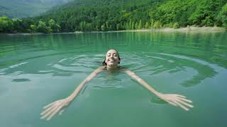 Download Lagu Relaxing, swimming and enjoying fresh water MP3