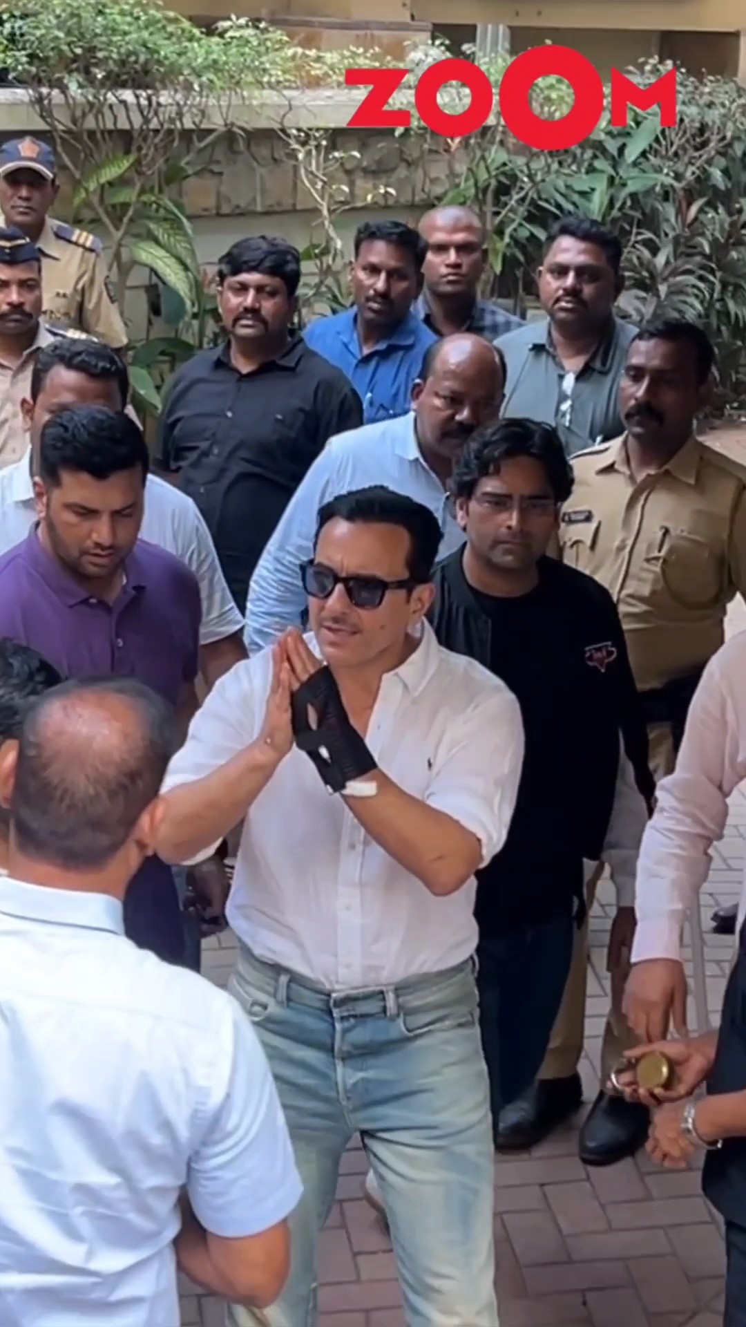 Saif Ali Khan GREETS paps as spotted at his HOME after being discharged from hospital ? #shorts