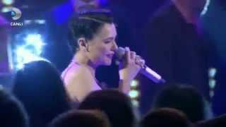 Şevval Sam Karadeniz Türküleri - Beyaz Show 24 Nisan 2015